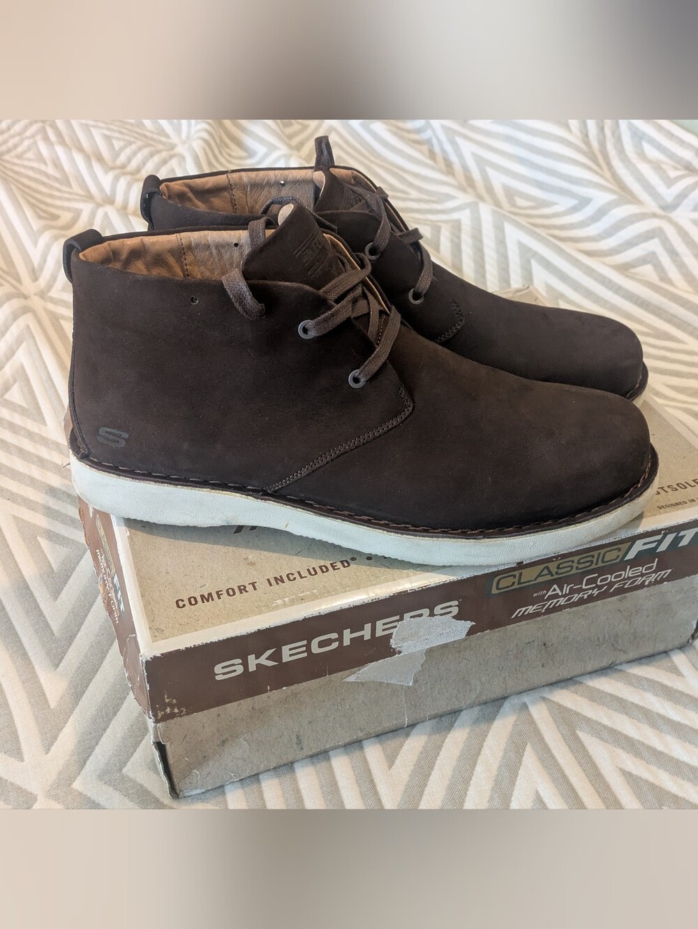 Skechers Men’s Castano Chukka Boots 14